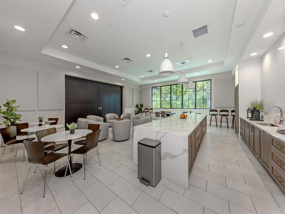 En Venta: $285,000 (2 camas, 2 baños, 1073 Pies cuadrados)