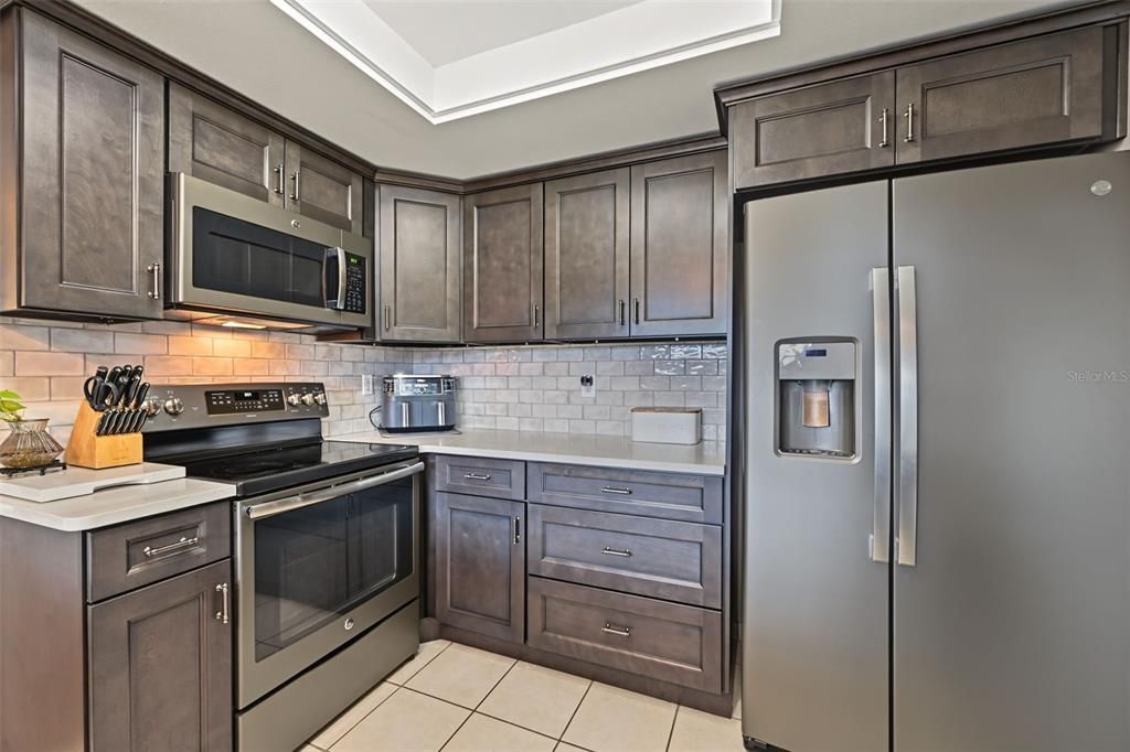 For Sale: $365,000 (3 beds, 2 baths, 1590 Square Feet)
