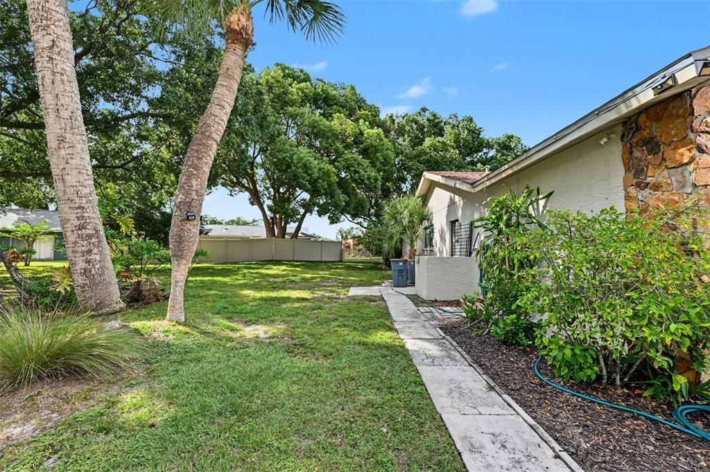 For Sale: $365,000 (3 beds, 2 baths, 1590 Square Feet)