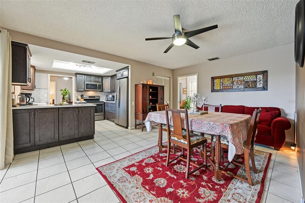 For Sale: $365,000 (3 beds, 2 baths, 1590 Square Feet)