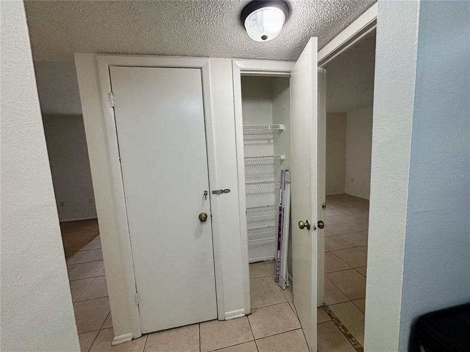 На продажу: $128,000 (2 спален, 2 ванн, 912 Квадратных фут)