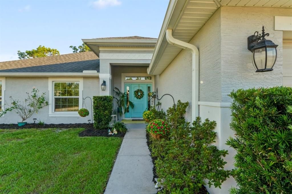 For Sale: $420,000 (4 beds, 2 baths, 1761 Square Feet)