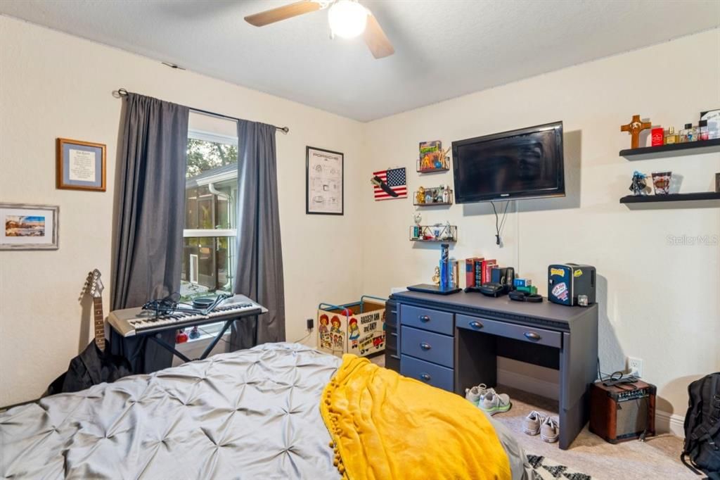 For Sale: $420,000 (4 beds, 2 baths, 1761 Square Feet)