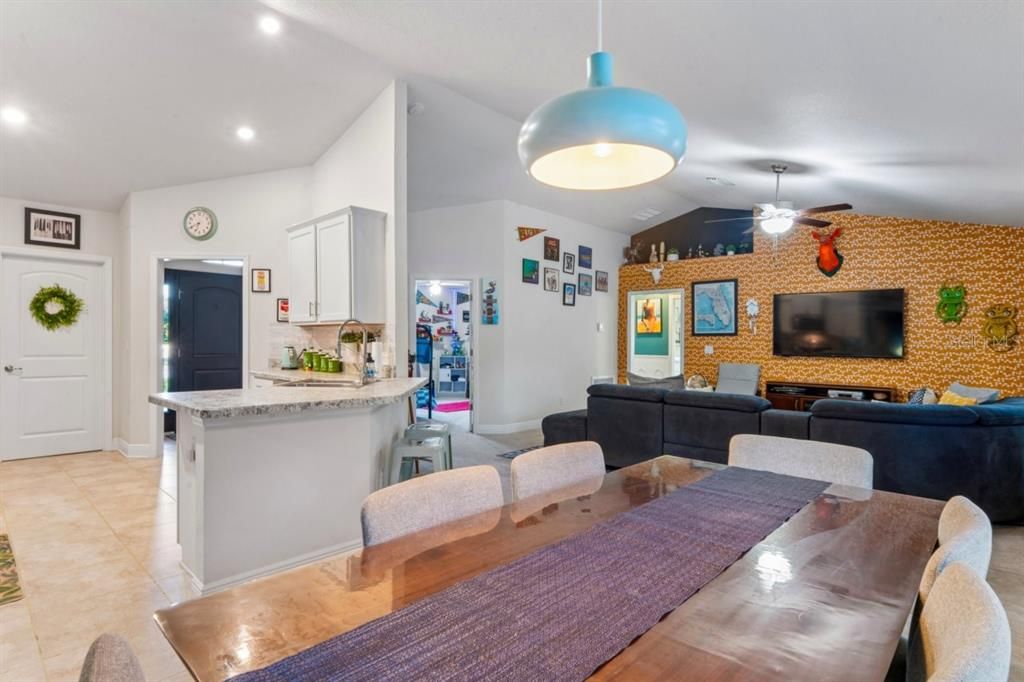 For Sale: $420,000 (4 beds, 2 baths, 1761 Square Feet)