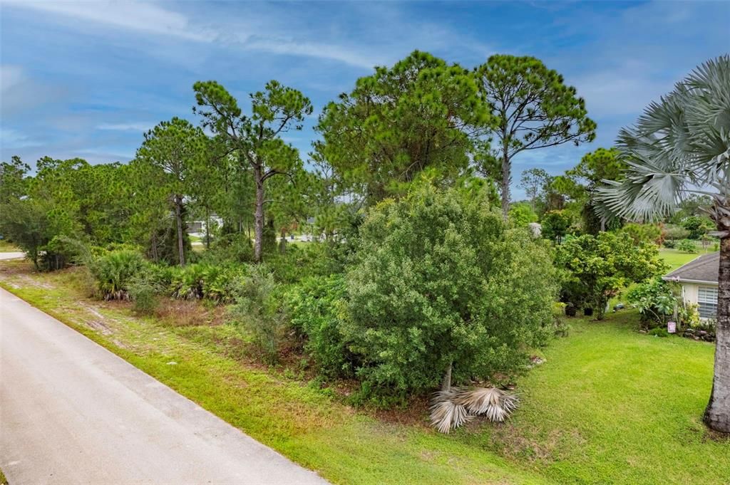 На продажу: $24,990 (0.24 acres)