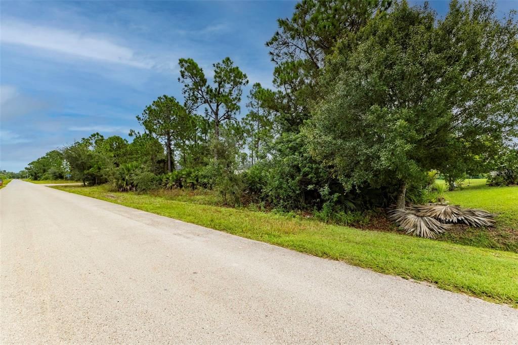 На продажу: $24,990 (0.24 acres)