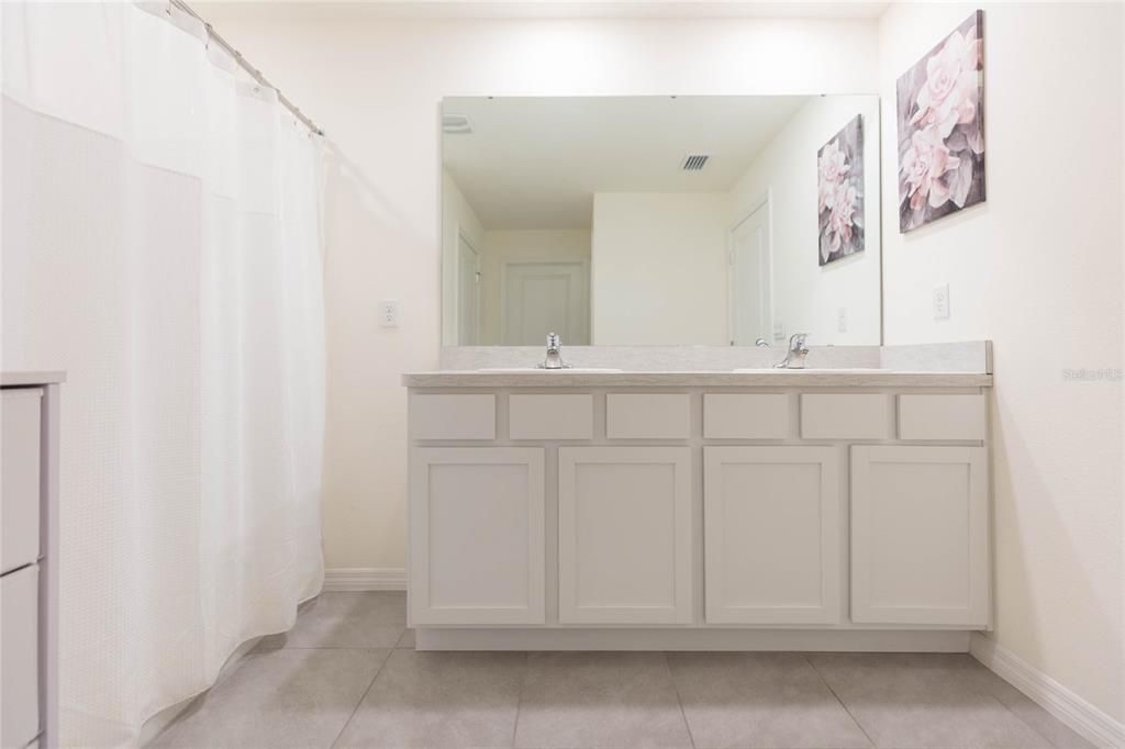 En Venta: $380,000 (4 camas, 2 baños, 1846 Pies cuadrados)