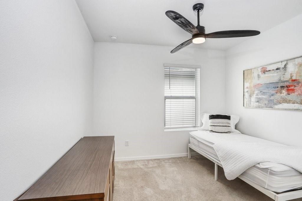 En Venta: $390,000 (4 camas, 3 baños, 2124 Pies cuadrados)