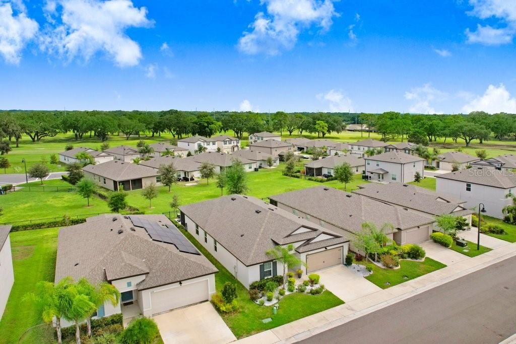 En Venta: $390,000 (4 camas, 3 baños, 2124 Pies cuadrados)