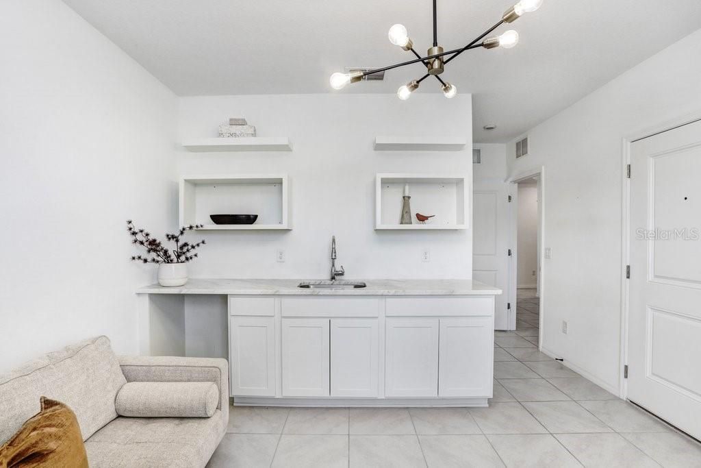En Venta: $390,000 (4 camas, 3 baños, 2124 Pies cuadrados)