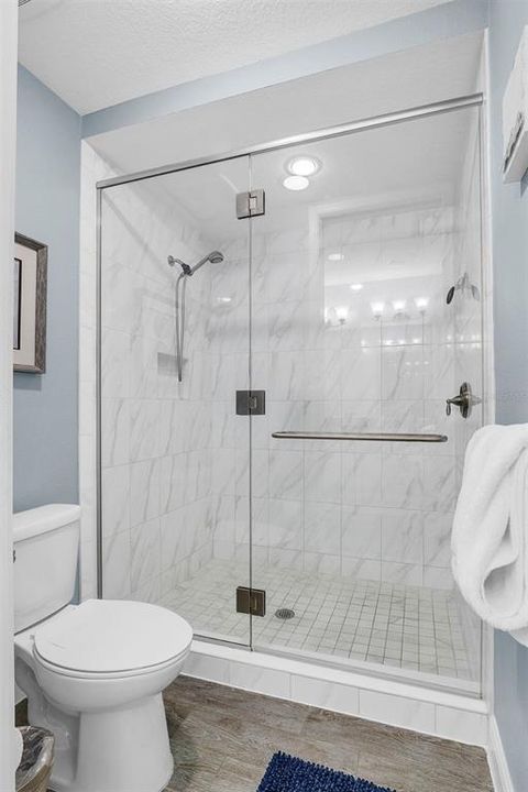 En Venta: $811,000 (3 camas, 3 baños, 1664 Pies cuadrados)