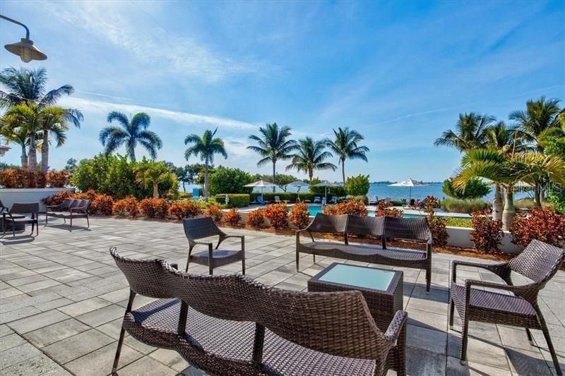 En Venta: $811,000 (3 camas, 3 baños, 1664 Pies cuadrados)