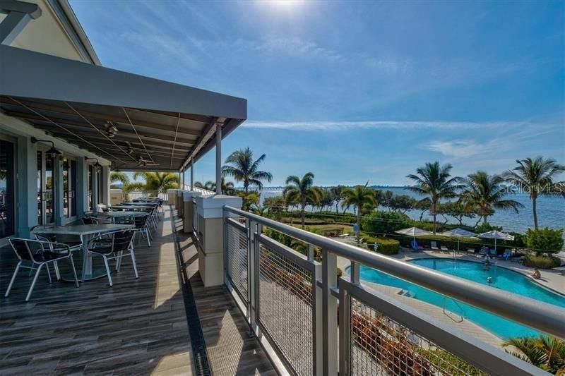 En Venta: $811,000 (3 camas, 3 baños, 1664 Pies cuadrados)