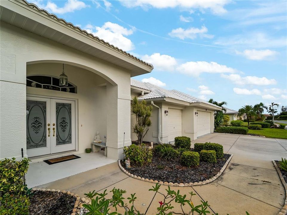 En Venta: $599,000 (3 camas, 2 baños, 2255 Pies cuadrados)