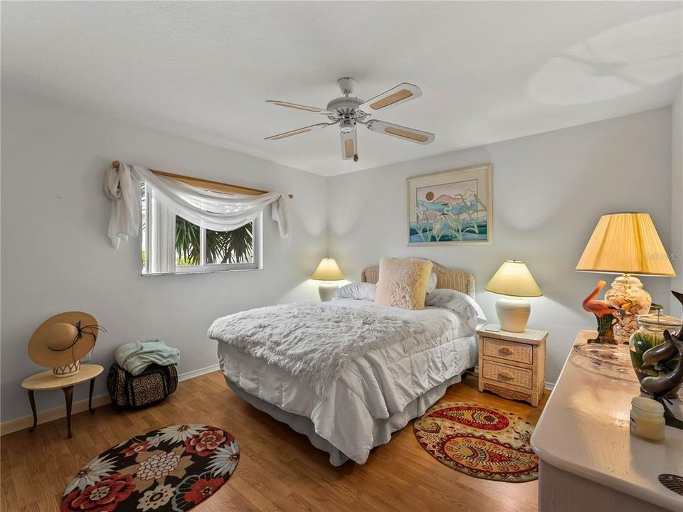 En Venta: $599,000 (3 camas, 2 baños, 2255 Pies cuadrados)