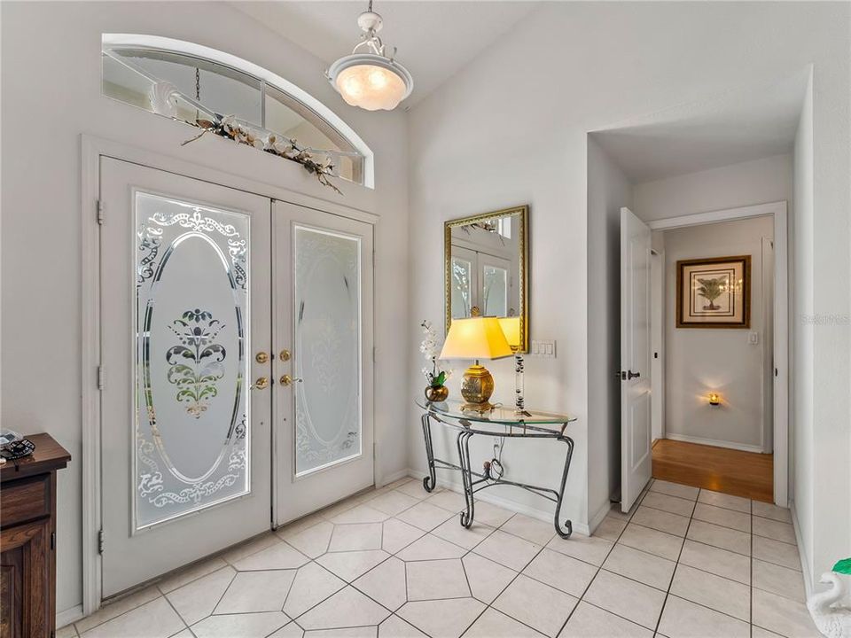 En Venta: $599,000 (3 camas, 2 baños, 2255 Pies cuadrados)
