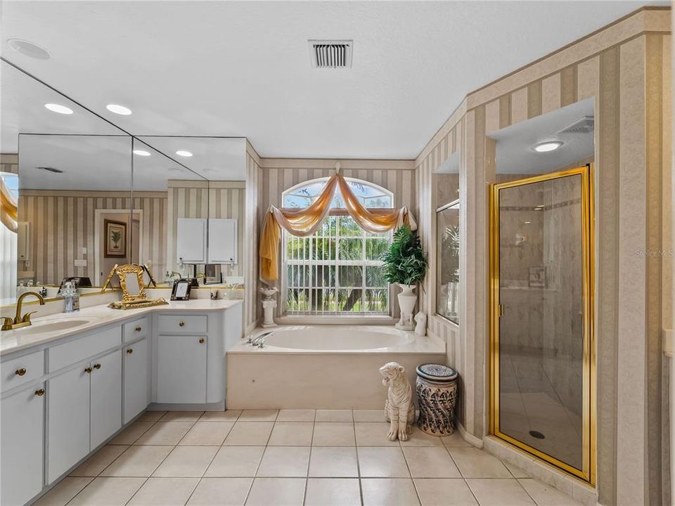 En Venta: $599,000 (3 camas, 2 baños, 2255 Pies cuadrados)