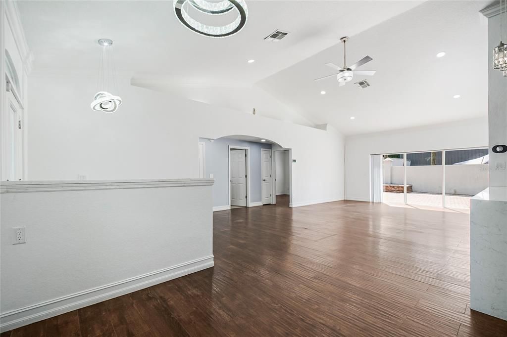 En Venta: $269,900 (3 camas, 2 baños, 1764 Pies cuadrados)