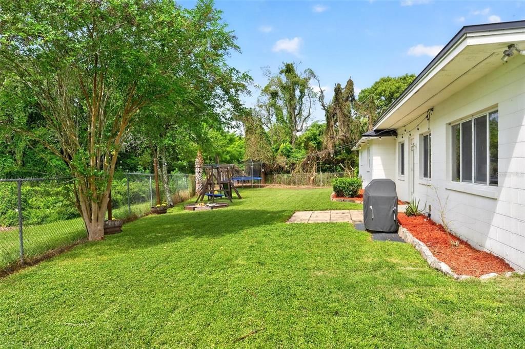 En Venta: $560,000 (4 camas, 2 baños, 2352 Pies cuadrados)