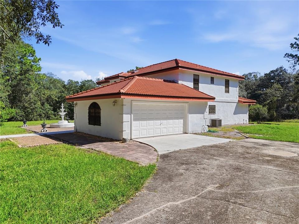 En Venta: $899,777 (4 camas, 4 baños, 2823 Pies cuadrados)