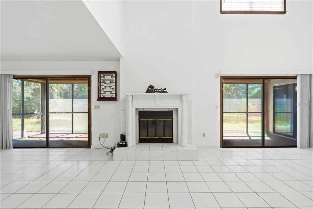En Venta: $899,777 (4 camas, 4 baños, 2823 Pies cuadrados)