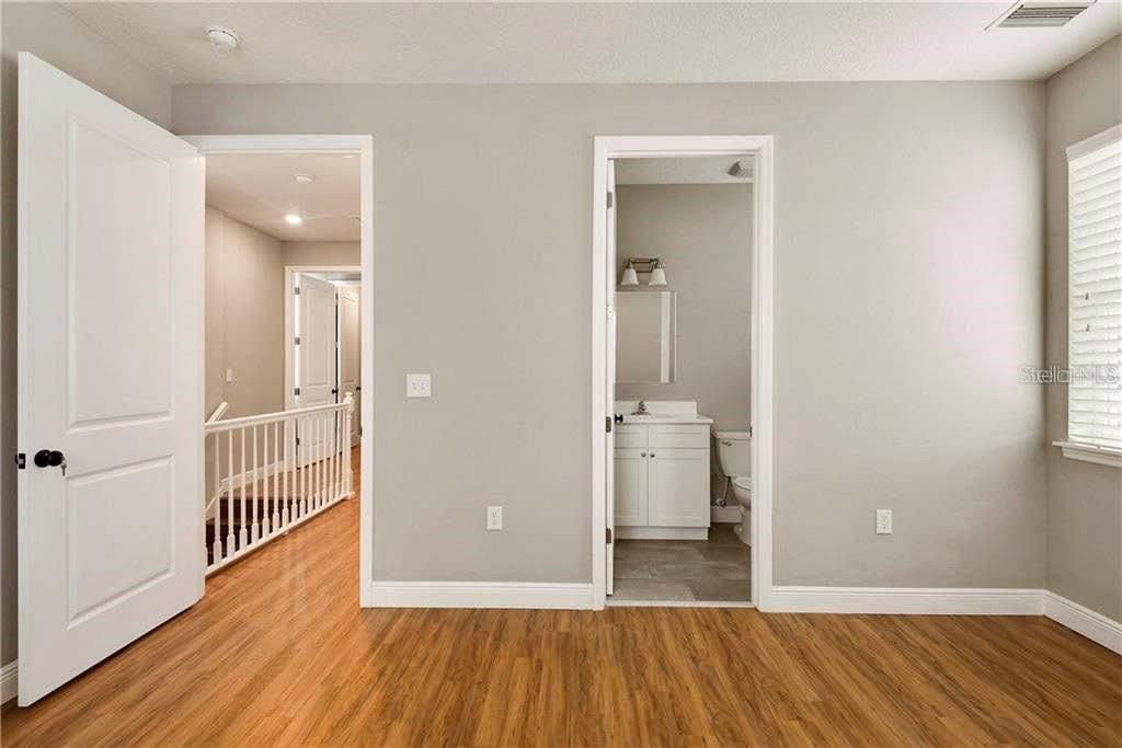 В аренду: $3,995 (3 спален, 3 ванн, 1810 Квадратных фут)
