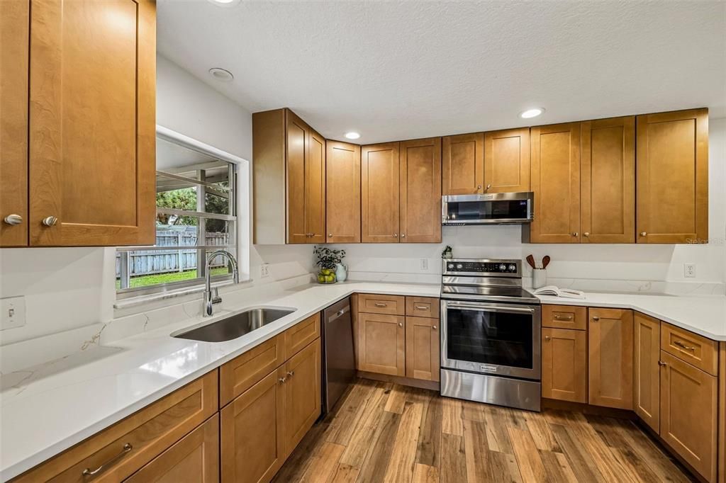 En Venta: $525,000 (4 camas, 2 baños, 1905 Pies cuadrados)