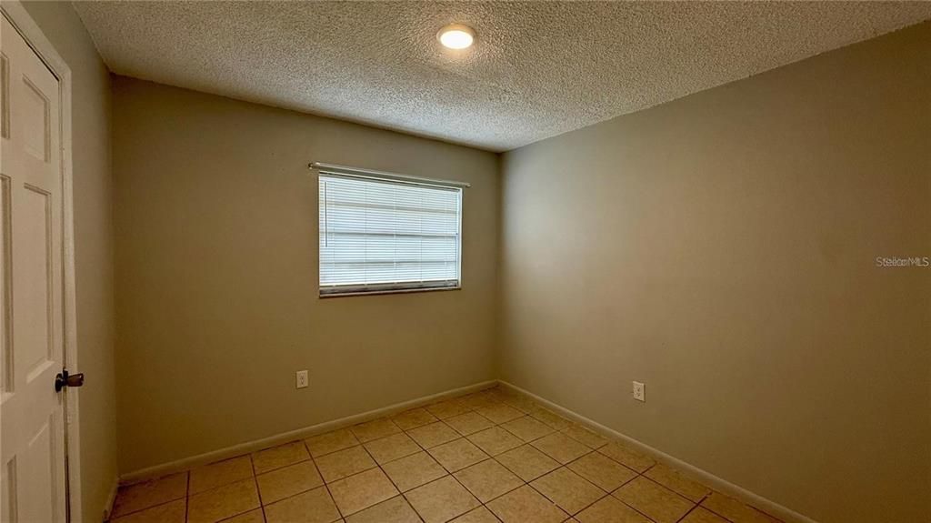 For Rent: $999 (3 beds, 1 baths, 1536 Square Feet)