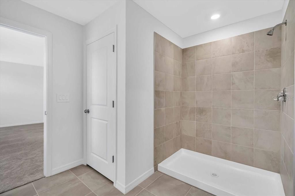 En Renta: $2,995 (5 camas, 2 baños, 2216 Pies cuadrados)