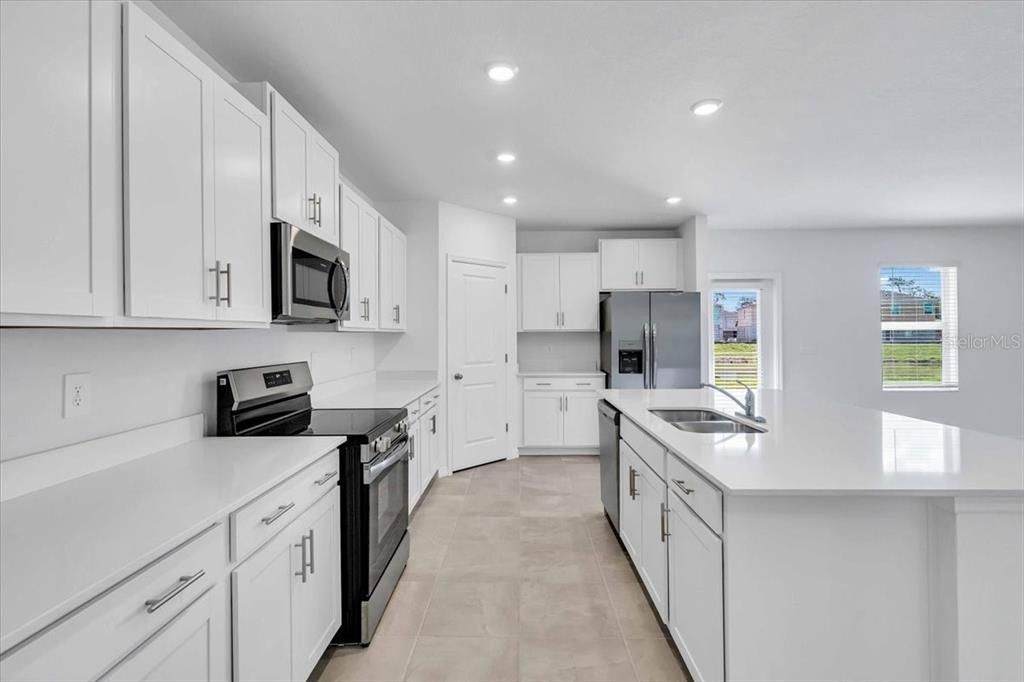 En Renta: $2,995 (5 camas, 2 baños, 2216 Pies cuadrados)