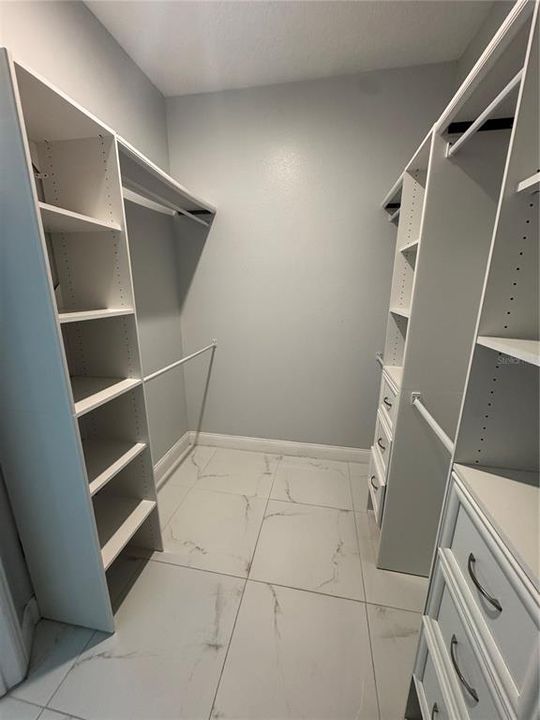 На продажу: $359,900 (3 спален, 2 ванн, 1217 Квадратных фут)