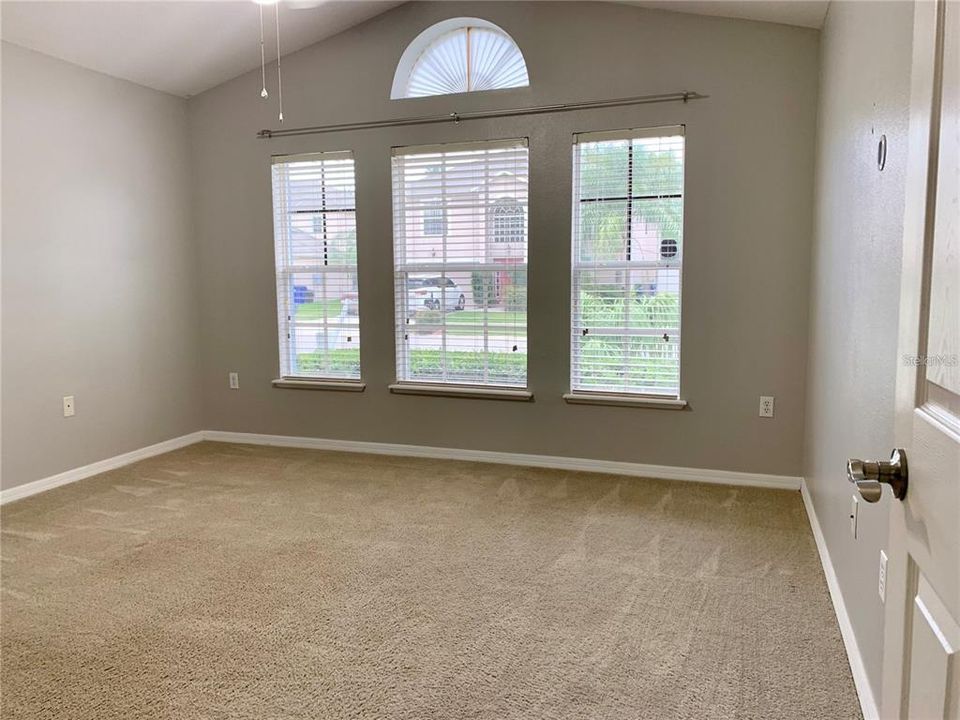 В аренду: $2,595 (4 спален, 2 ванн, 2010 Квадратных фут)