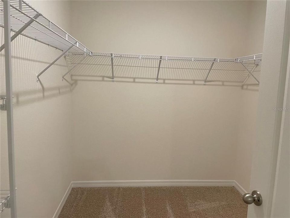 В аренду: $2,250 (4 спален, 2 ванн, 1867 Квадратных фут)