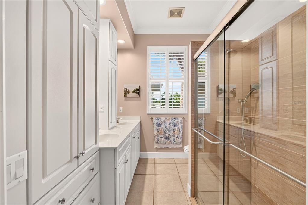 En Venta: $539,000 (3 camas, 2 baños, 3065 Pies cuadrados)