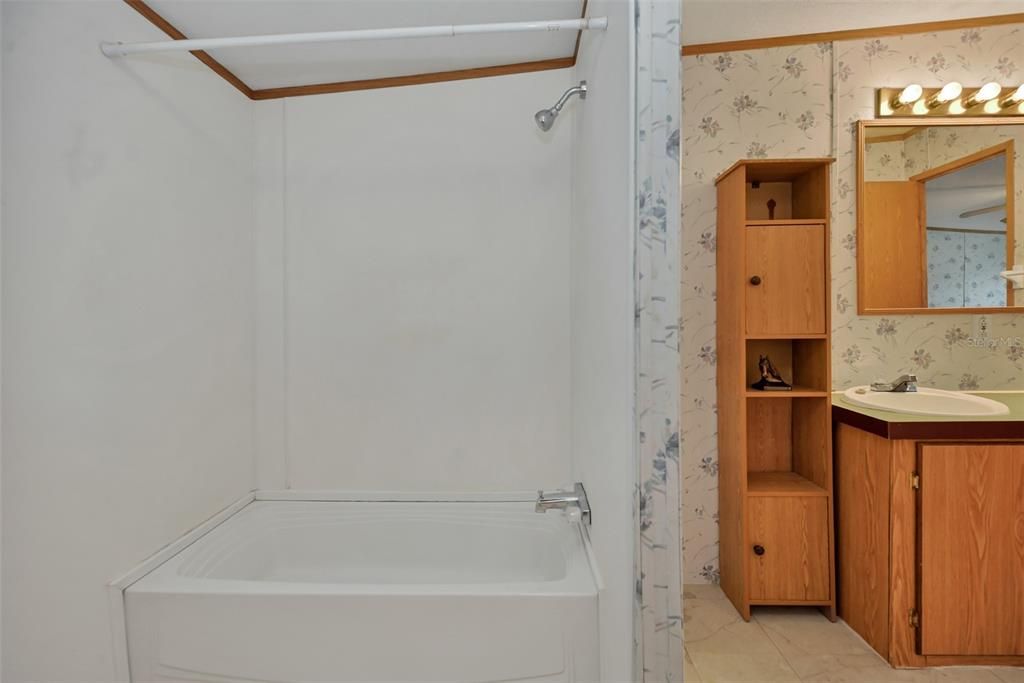 For Sale: $745,300 (2 beds, 2 baths, 1200 Square Feet)