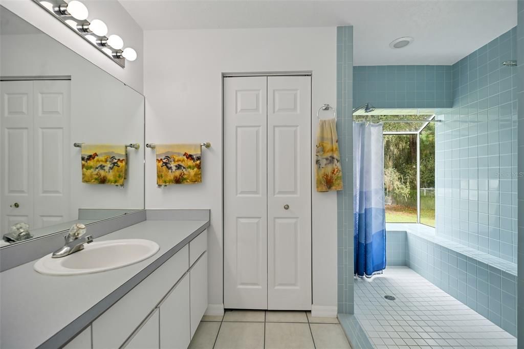 For Sale: $745,300 (2 beds, 2 baths, 1200 Square Feet)