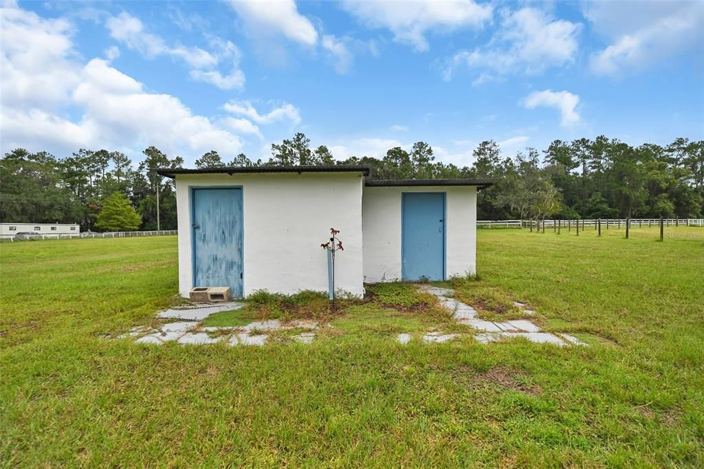 For Sale: $745,300 (2 beds, 2 baths, 1200 Square Feet)