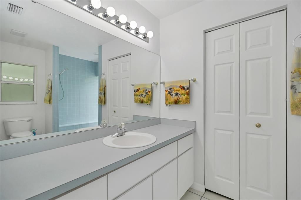 For Sale: $745,300 (2 beds, 2 baths, 1200 Square Feet)