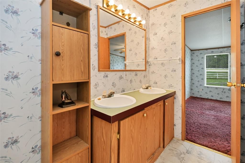 For Sale: $745,300 (2 beds, 2 baths, 1200 Square Feet)