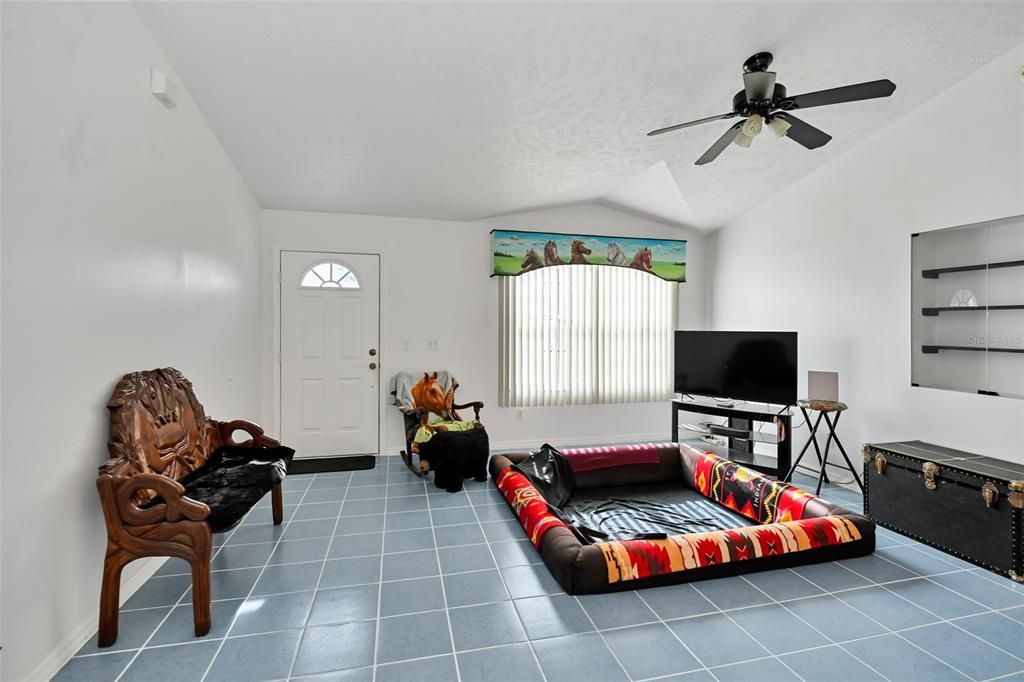 For Sale: $745,300 (2 beds, 2 baths, 1200 Square Feet)