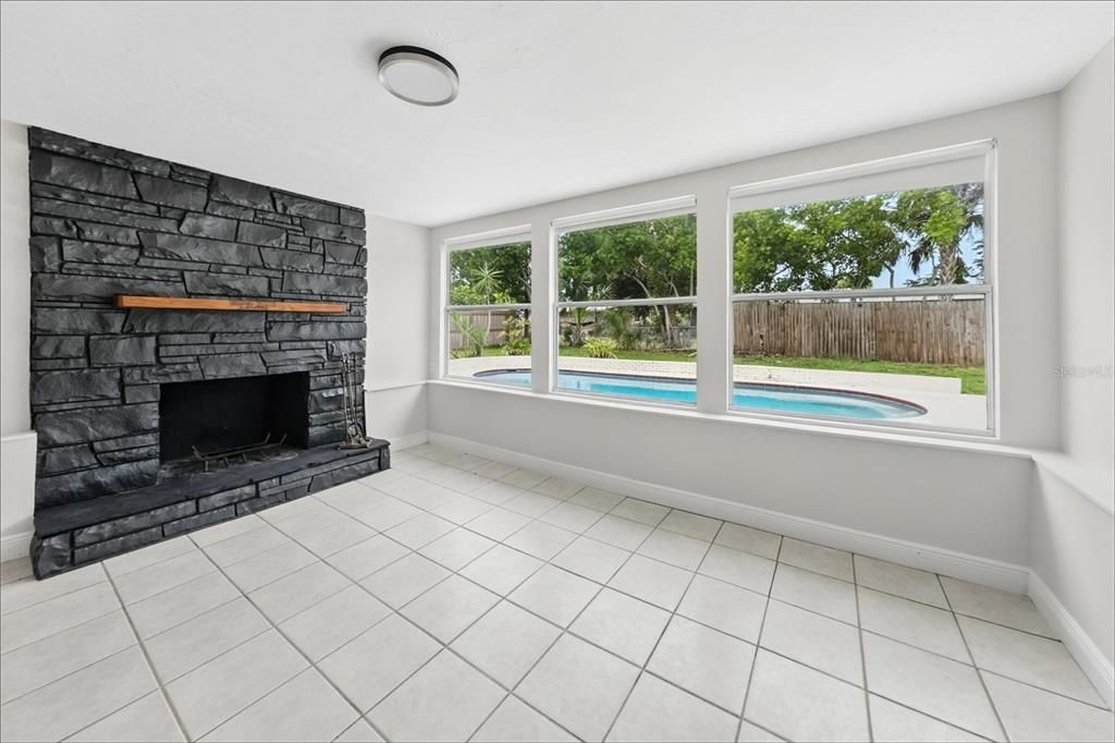 En Venta: $399,900 (2 camas, 2 baños, 1425 Pies cuadrados)