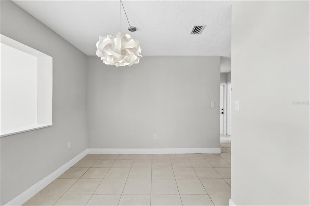 En Venta: $399,900 (2 camas, 2 baños, 1425 Pies cuadrados)