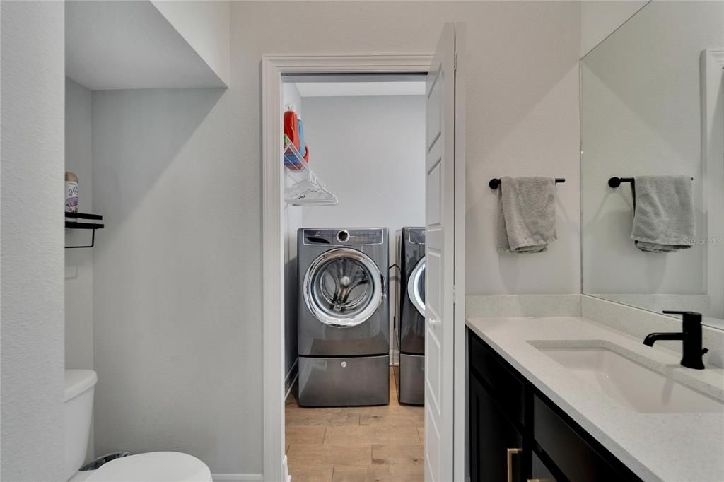 В аренду: $4,600 (4 спален, 3 ванн, 2210 Квадратных фут)