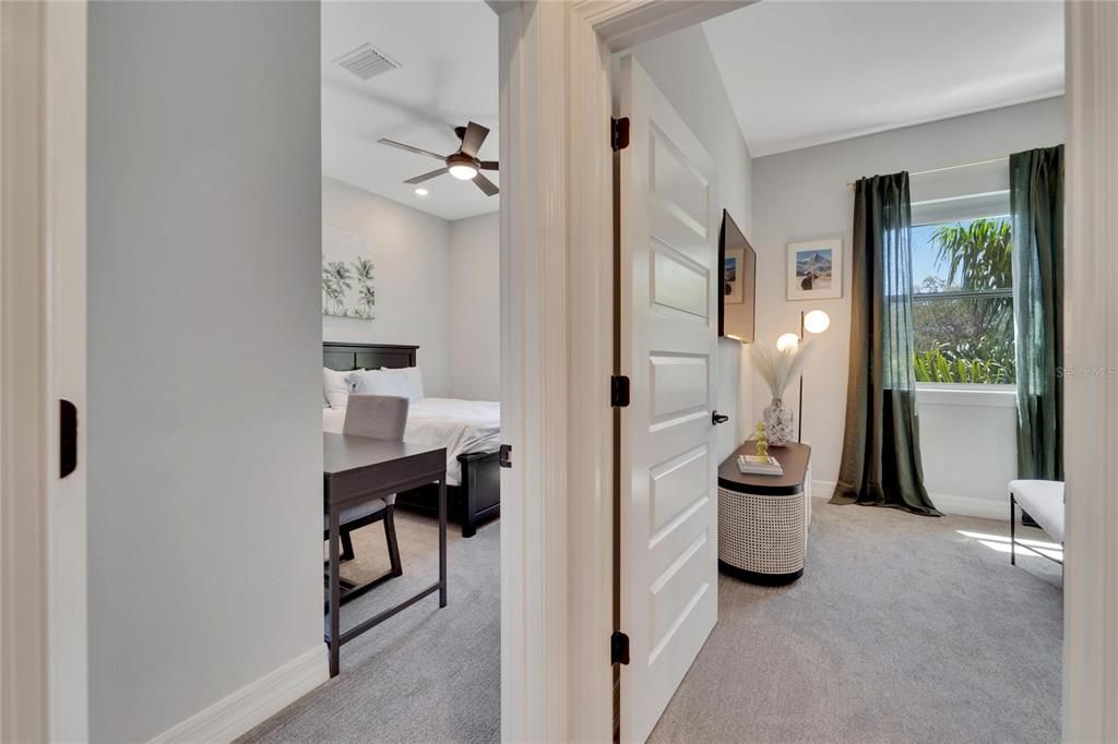 В аренду: $4,600 (4 спален, 3 ванн, 2210 Квадратных фут)