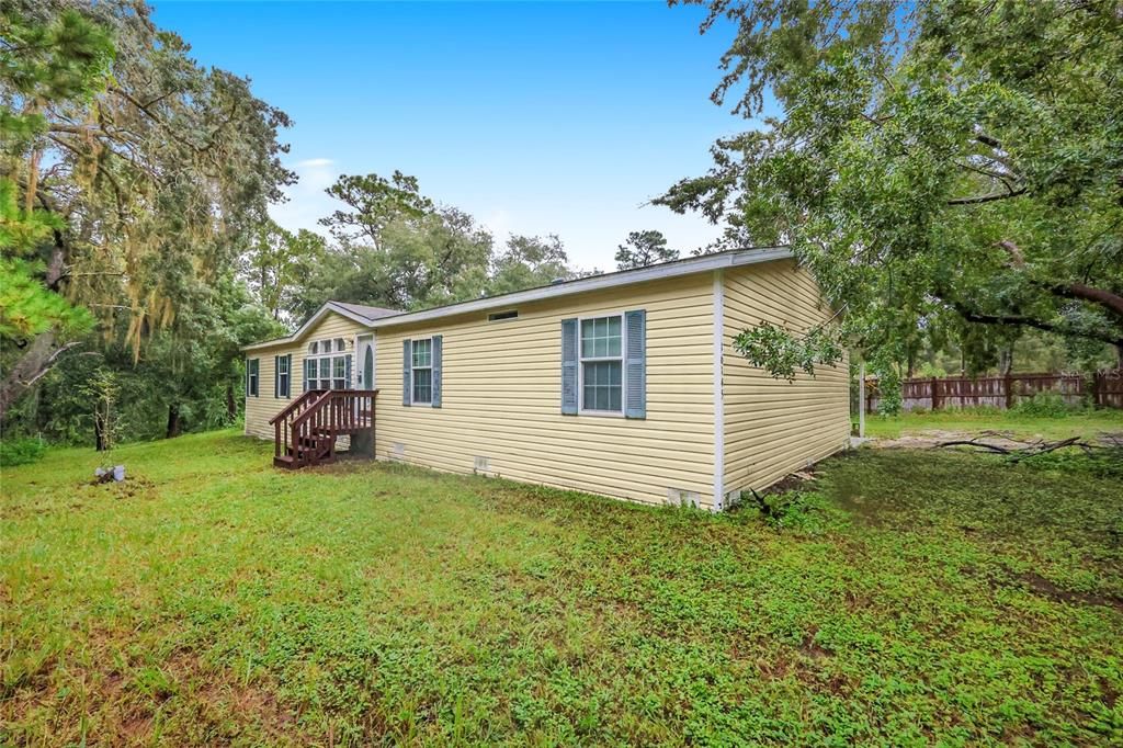 На продажу: $149,900 (4 спален, 2 ванн, 1620 Квадратных фут)