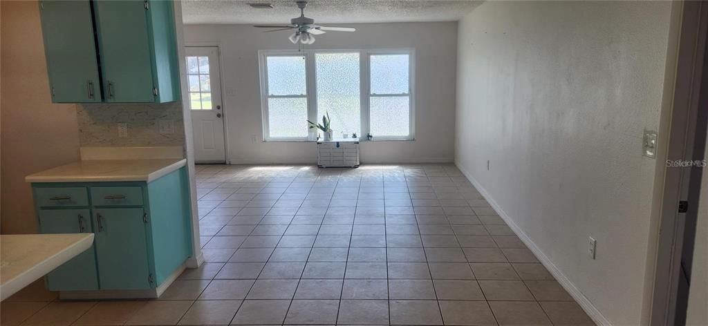 For Sale: $189,900 (3 beds, 1 baths, 1142 Square Feet)