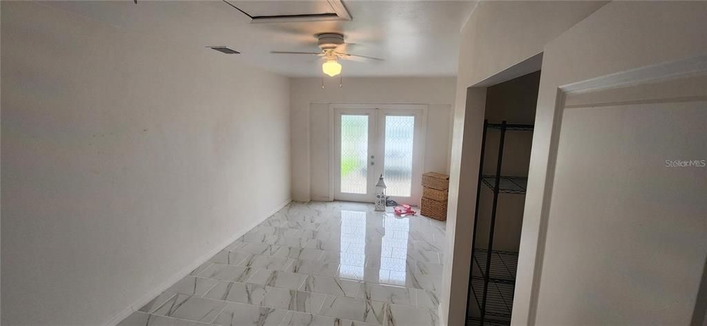 For Sale: $189,900 (3 beds, 1 baths, 1142 Square Feet)