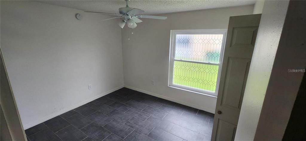 For Sale: $189,900 (3 beds, 1 baths, 1142 Square Feet)
