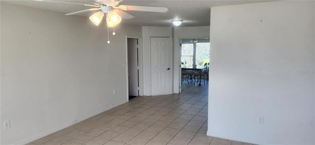 For Sale: $189,900 (3 beds, 1 baths, 1142 Square Feet)