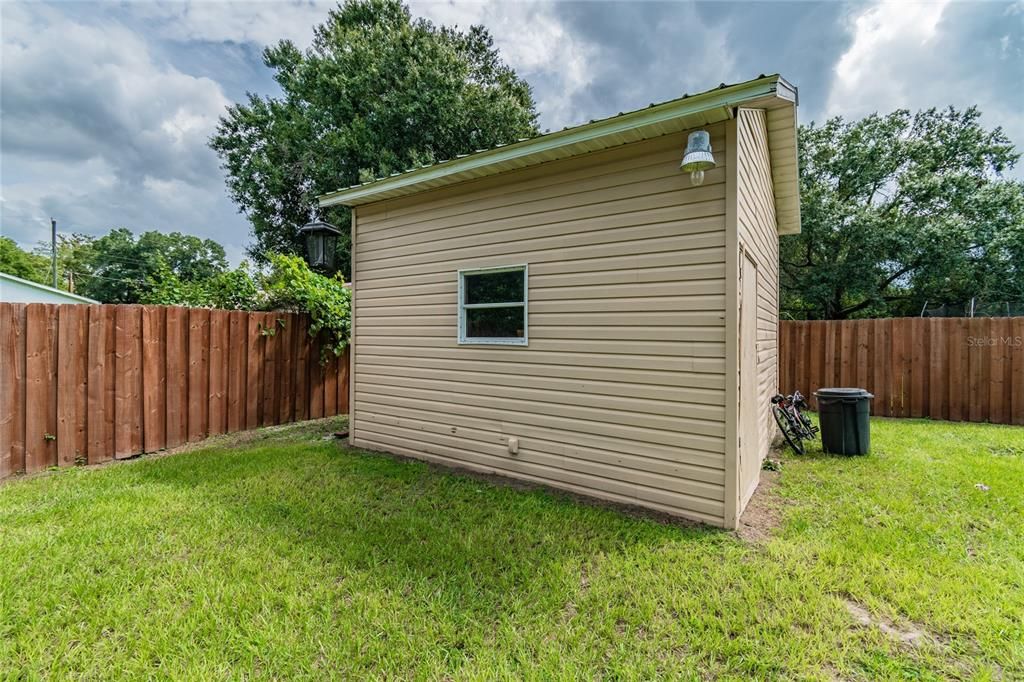 For Sale: $182,000 (4 beds, 1 baths, 1180 Square Feet)